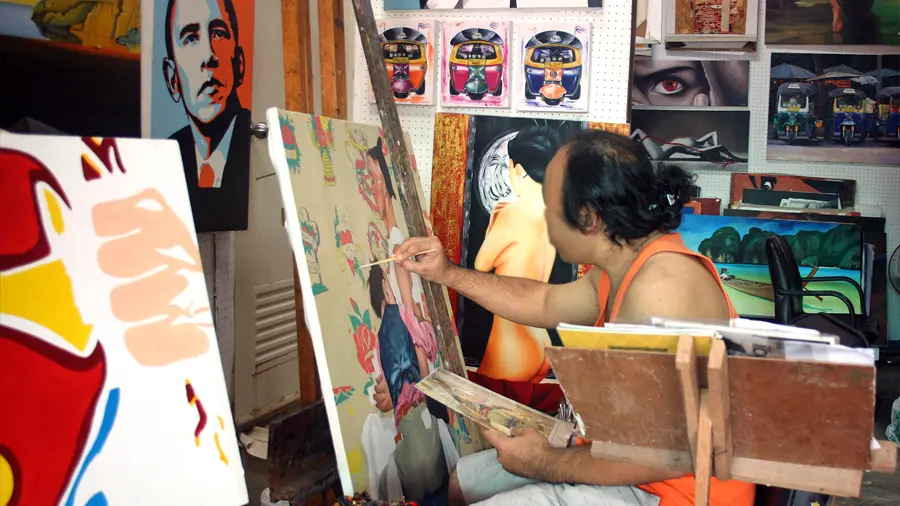 A painter on Phi Phi Island